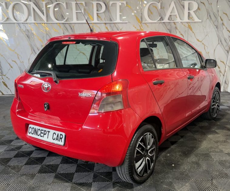 TOYOTA YARIS 1.3 VVT-I COOL 2008 - 80 500Kms - Distrib ok - Premier Main - SUIVIT TOYOTA