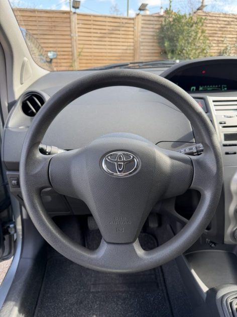 TOYOTA YARIS 1.0 VVT-I COOL 2008 - 78 109Kms -Premier Main - Distrib ok - Suivit TOYOTA