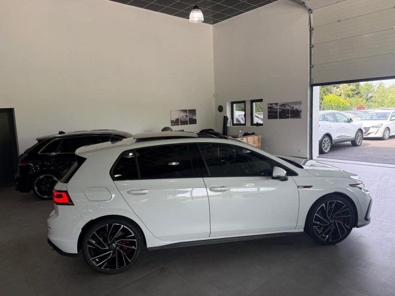 VOLKSWAGEN GOLF 8 GTi 2.0 TSI 245cv 14 000km / TOUT OPTION / TOIT OUVRANT / HARMAN KARDON