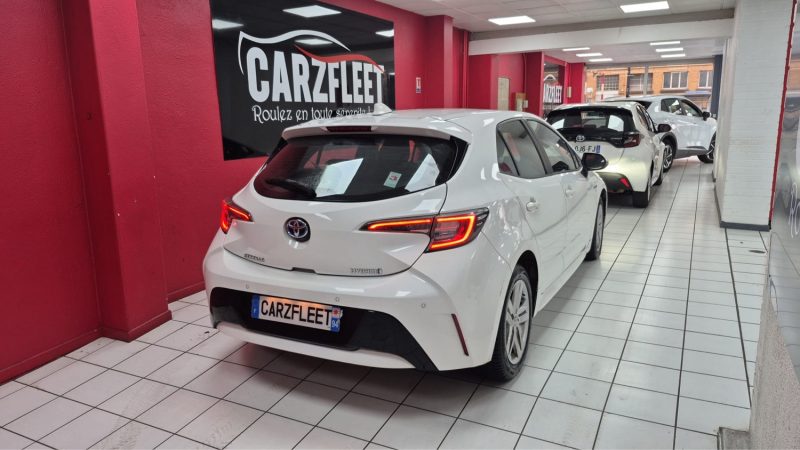 TOYOTA COROLLA BERLINE 122cv DYNAMIC BUSINESS/1 ERE MAIN/TVA RECUPERABLE