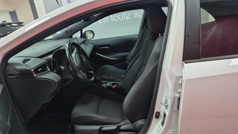 TOYOTA COROLLA BERLINE 122cv DYNAMIC BUSINESS/1 ERE MAIN/TVA RECUPERABLE