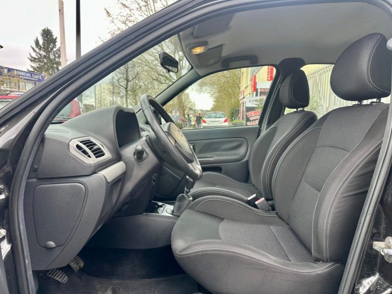 RENAULT CLIO II CAMPUS 1.2 16V 75 BYE BYE 