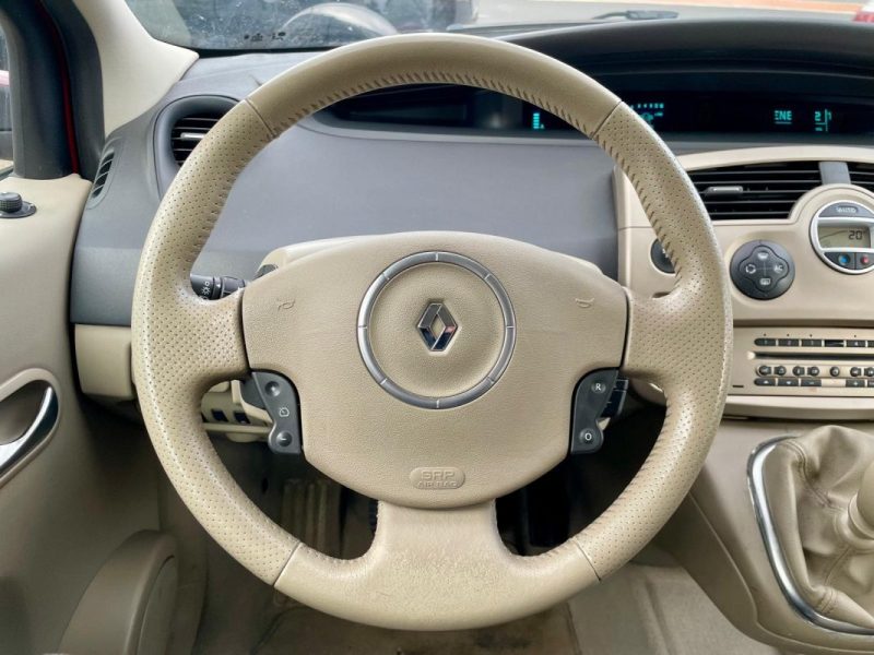 RENAULT SCENIC II 2.0 16V PRIVILEGE 