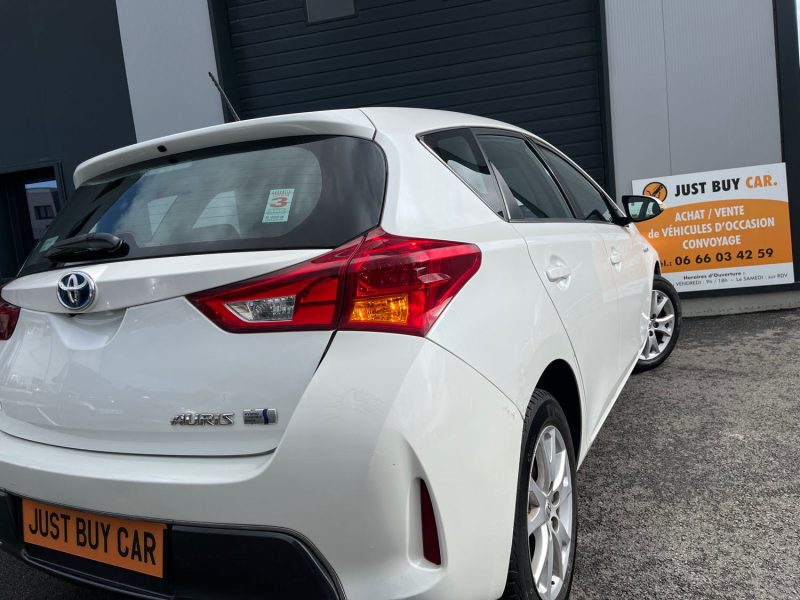 TOYOTA AURIS HSD 136H DYNAMIC 