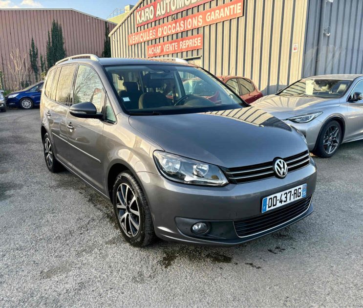 VOLKSWAGEN TOURAN 