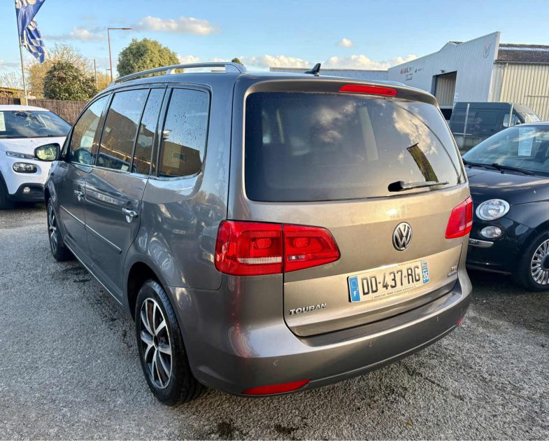 VOLKSWAGEN TOURAN 