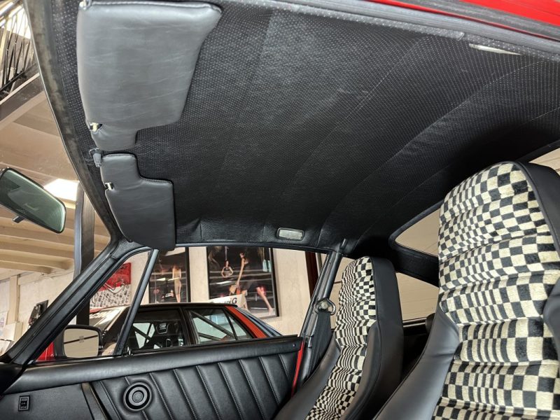 PORSCHE 911 SC 1983