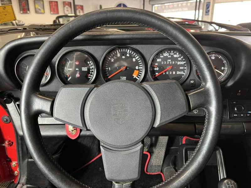 PORSCHE 911 SC 1983