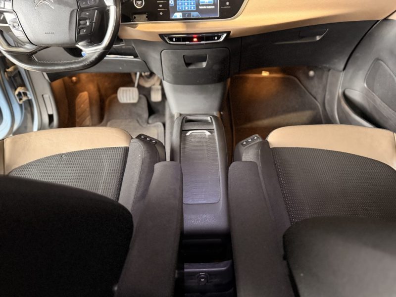 CITROËN C4 PICASSO EXCLUSIVE - AUTOMATIQUE - 1.6 HDi - 116 ch - ATTELAGE - ENTRETIEN SUIVI -
