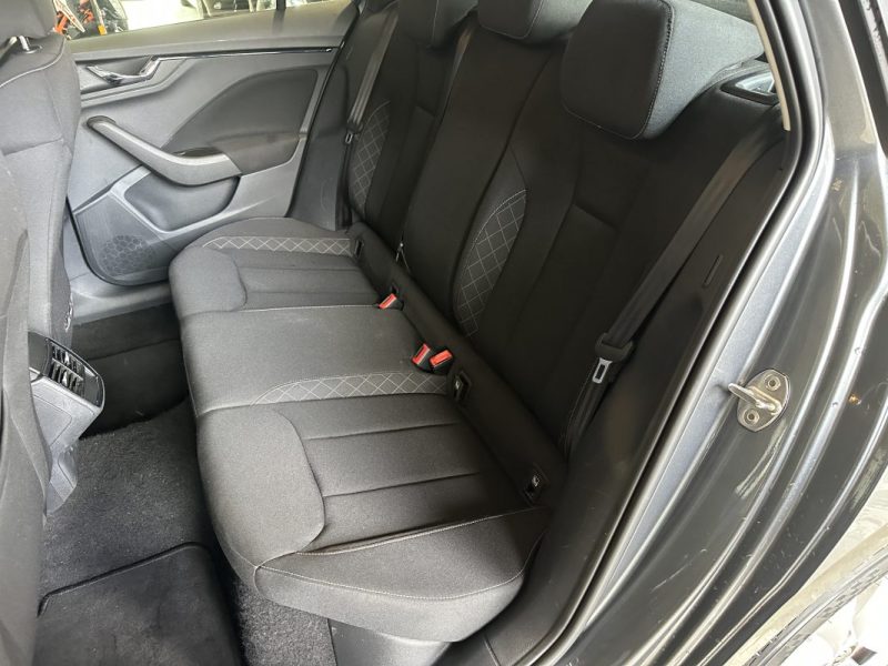 SKODA KAMIQ 1.0 TSI EVO 110 CH BVM 6 AMBITION / 1ER MAIN / CAR PLAY / 2023