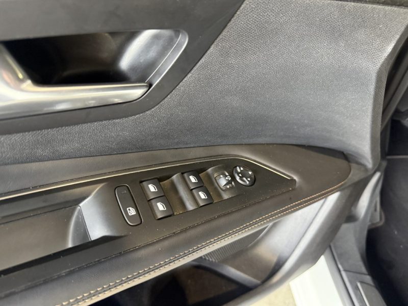 PEUGEOT 3008 1.6 THP GT LINE - MOTEUR À CHAINE - 1ER MAIN - 165ch - EAT6 - 2018