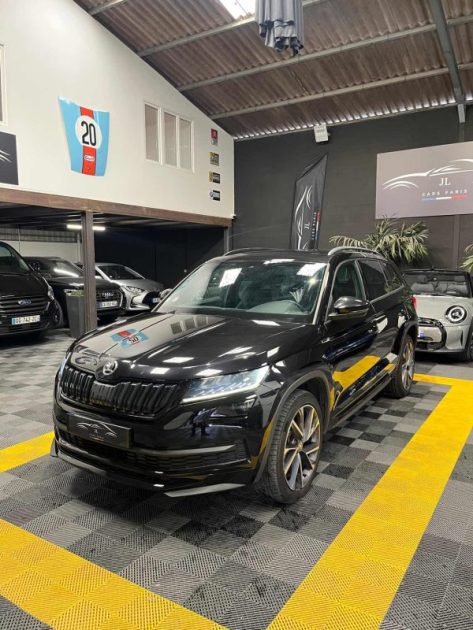 MAGNIFIQUE SKODA KODIAQ 7 PLACES 150CH (1ERE MAIN, SUIVI D’ENTRETIEN, SIÈGES CHAUFFANTS, CARPLAY)