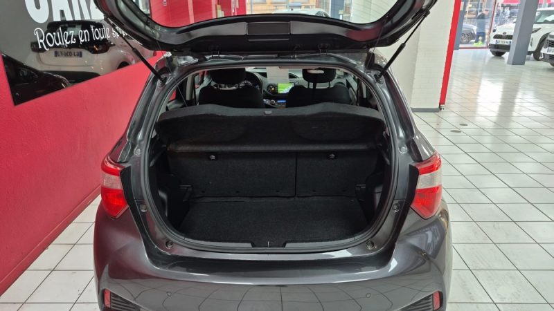 TOYOTA YARIS HYBRIDE 100cv FRANCE BUSINESS/1 ERE MAIN