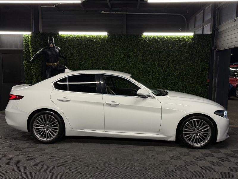ALFA ROMEO GIULIA II 2.2 JTD 180 Cv LUSSO BOITE AUTO AT8 / INTERIEUR CUIR GPS CAMERA - GARANTIE 1 AN