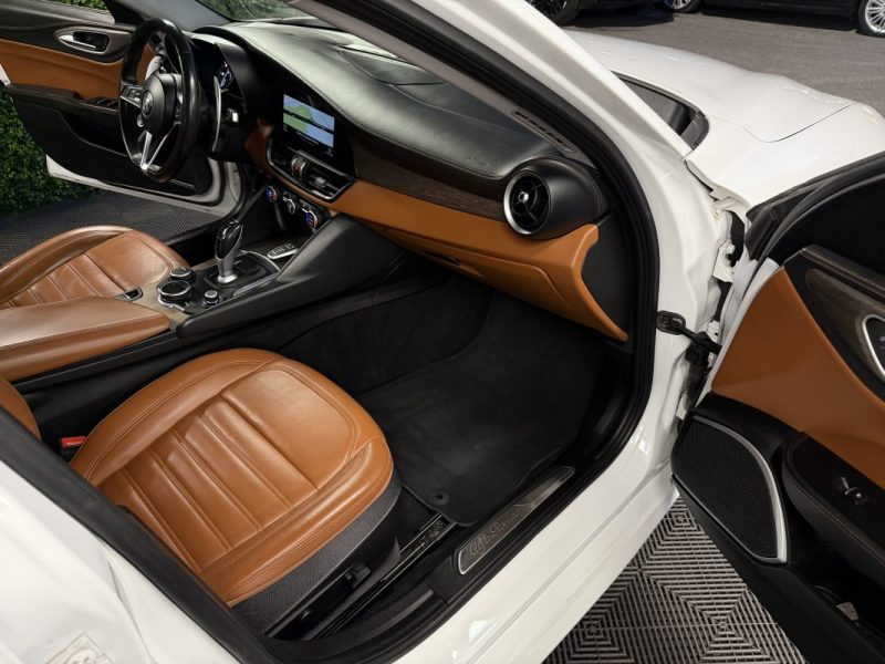 ALFA ROMEO GIULIA II 2.2 JTD 180 Cv LUSSO BOITE AUTO AT8 / INTERIEUR CUIR GPS CAMERA - GARANTIE 1 AN