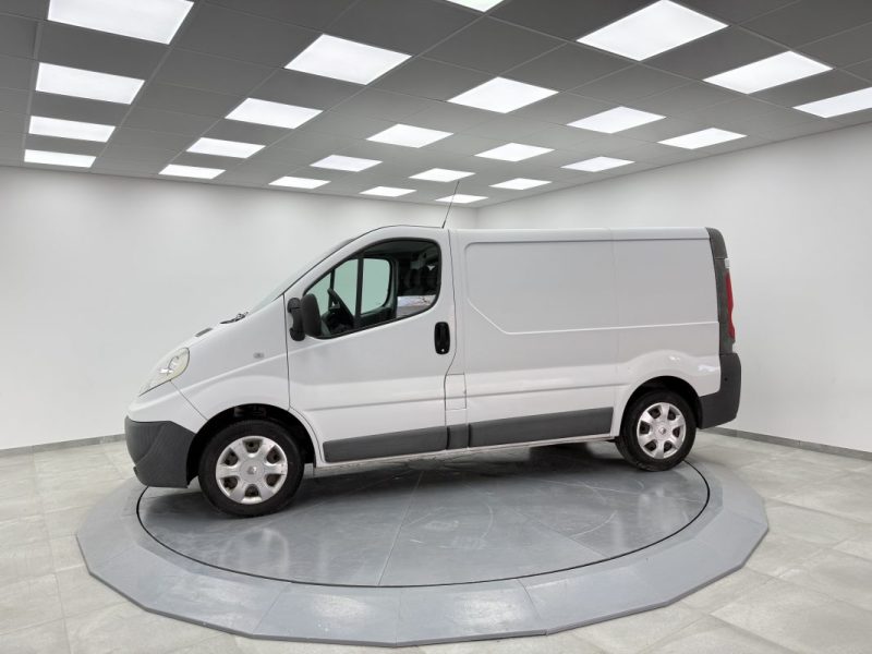 RENAULT TRAFIC GENERIQUE L1H1 2.0DCI 90cv 