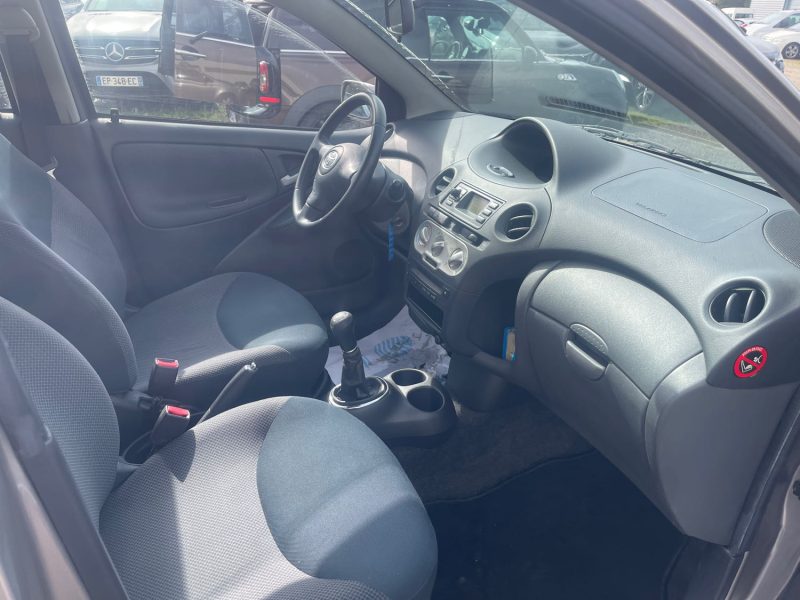 TOYOTA YARIS 75 D-4D TERRA 5P 223MKM