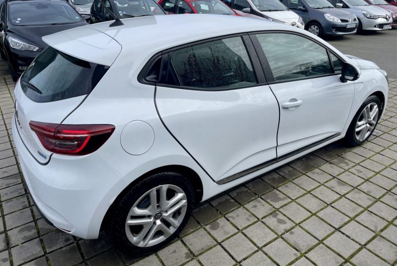 RENAULT CLIO V 1.6 E-TECH HYBRIDE 140CH ZEN -21N EDC 2022