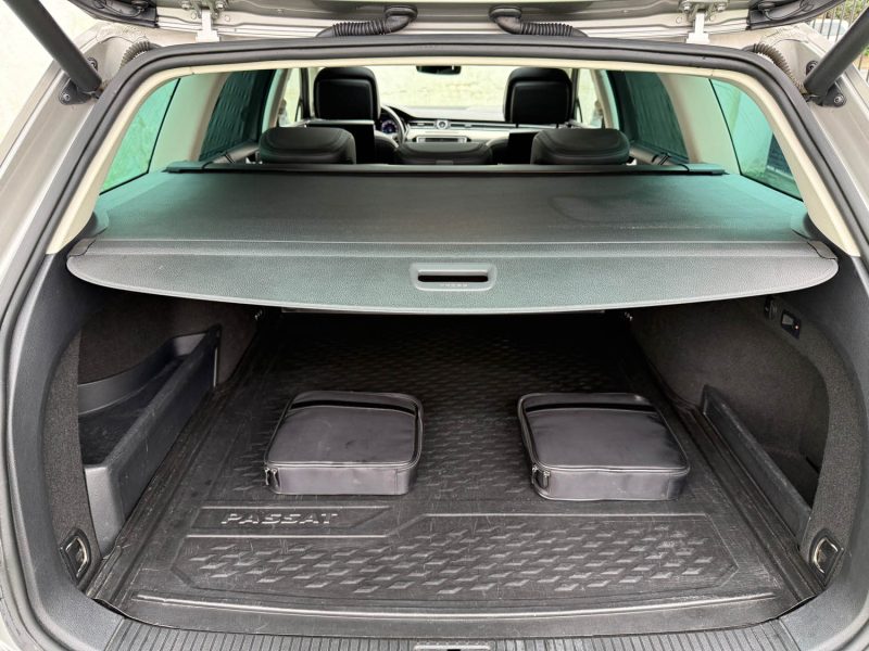 VOLKSWAGEN PASSAT BREAK 2.0 TDI 4MOTION 240CV CARAT EDITION GARANTIE 12 MOIS  