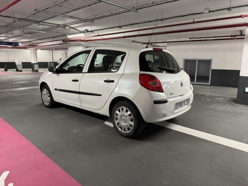 RENAULT CLIO III AUTHENTIQUE 1.5DCI 70 2008