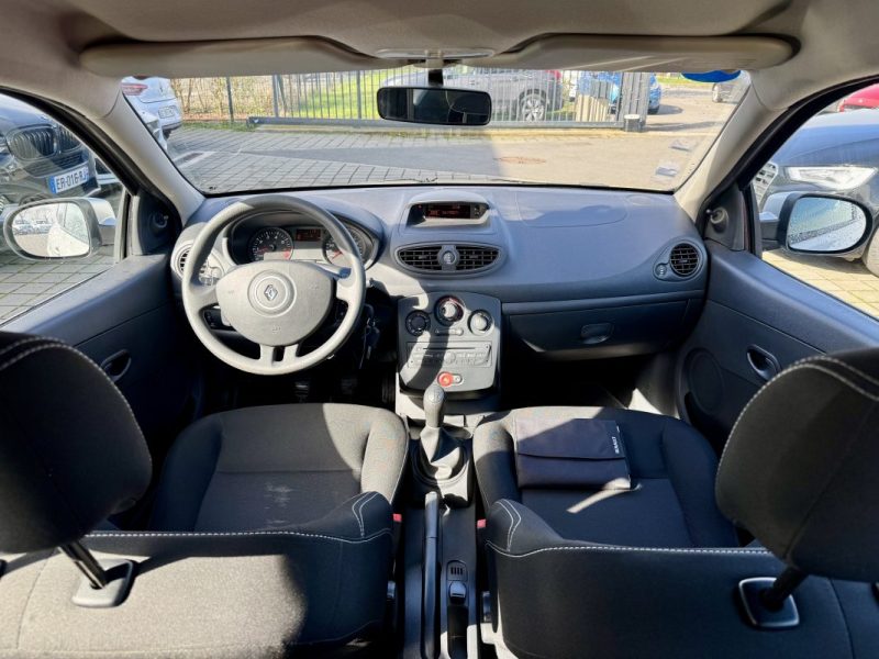 RENAULT CLIO CAMPUS III  1.2 16V 75 ZEN  2014