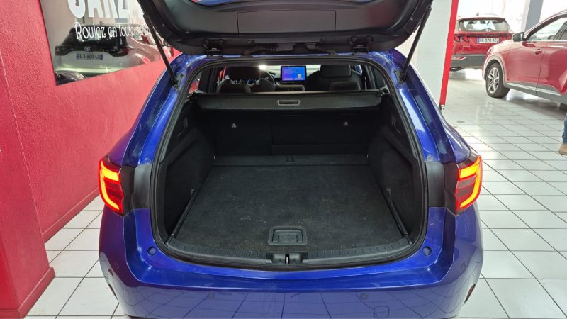 TOYOTA COROLLA TOURING SPORTS 140cv DYNAMIC BUSINESS/1 ERE MAIN/TVA RECUPERABLE