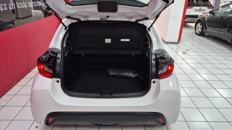 TOYOTA YARIS 4 HYBRIDE 116cv DYNAMIC BUSINESS/1 ERE MAIN/TVA RECUPERABLE
