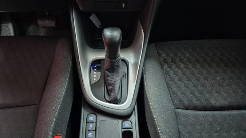 TOYOTA YARIS 4 HYBRIDE 116cv DYNAMIC BUSINESS/1 ERE MAIN/TVA RECUPERABLE