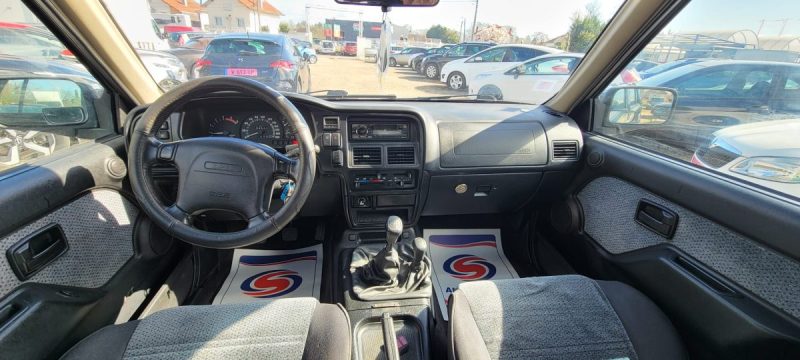 Opel Frontera 2.5 TD 115 ch – 4x4 robuste et polyvalent