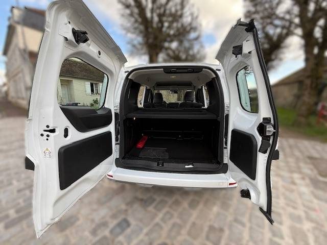 RENAULT KANGOOIII 1.3 TCE 100CH EQUILIBRE / 1ERE MAIN / 20960 KM  2022