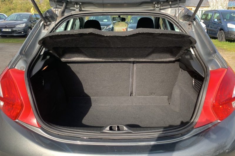 PEUGEOT   208  I 1.4 HDI 68 CH ACTIVE BVM5 GARANTIE