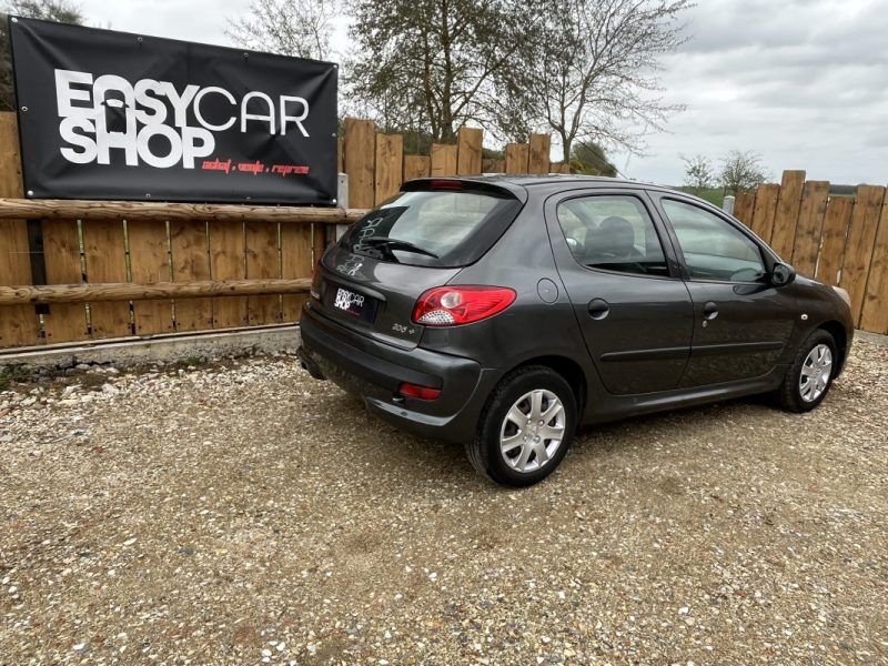 PEUGEOT 206 PLUS + 1.1 URBAN 2011