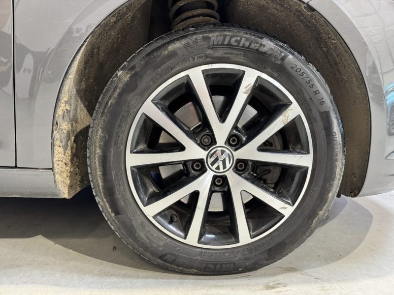 VOLKSWAGEN TOURAN 2.0 TDI 140ch Confortline / DISTRI OK / 2 EME MAIN