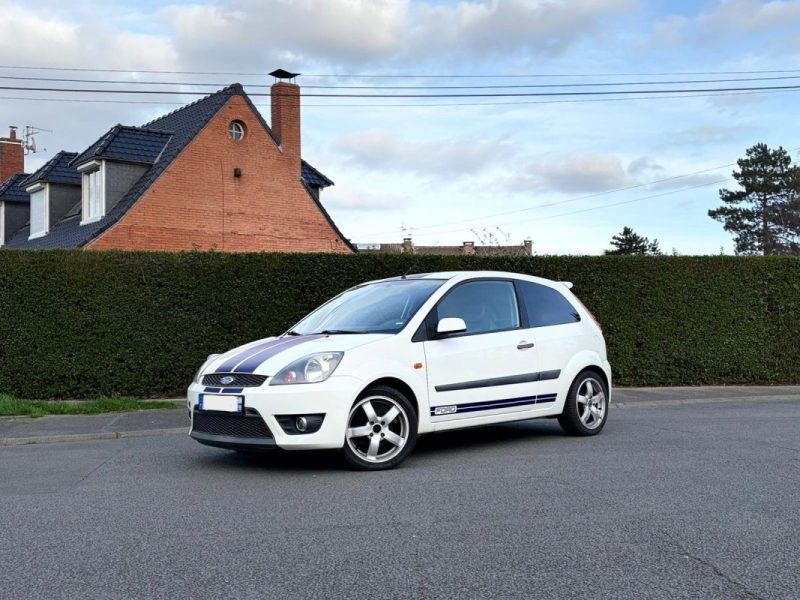 ✅ Magnifique FORD FIESTA 1.6 16V Pack Sport ST
