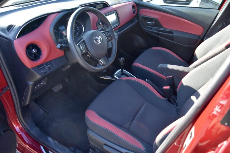 TOYOTA YARIS 100H COLLECTION - 50 000 KM -GARANTIE 12 MOIS 2020