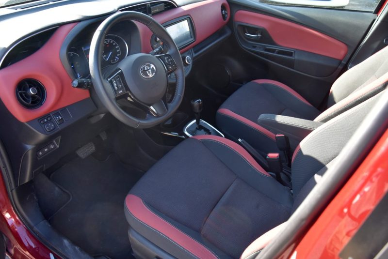 TOYOTA YARIS 100H COLLECTION - 50 000 KM -GARANTIE 12 MOIS 2020