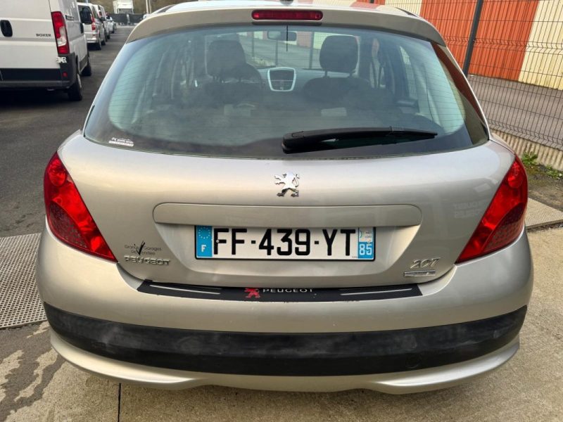 PEUGEOT 207 1.4 HDI 70CV EXECUTIVE 