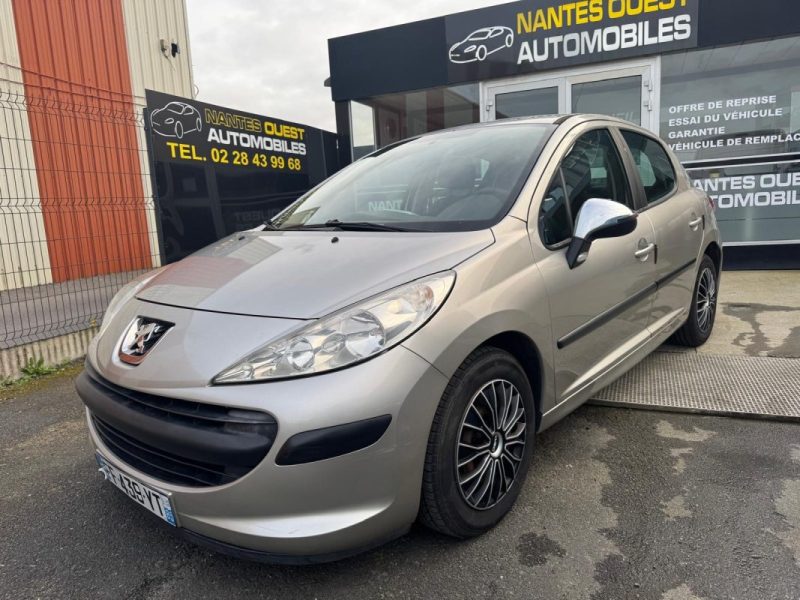PEUGEOT 207 1.4 HDI 70CV EXECUTIVE 