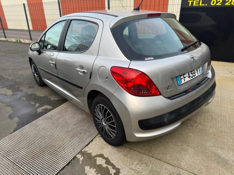 PEUGEOT 207 1.4 HDI 70CV EXECUTIVE 