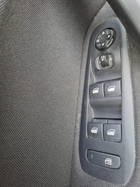 PEUGEOT 308 II 1.6 E-HDI FAP 115CH ALLURE 5P 2013