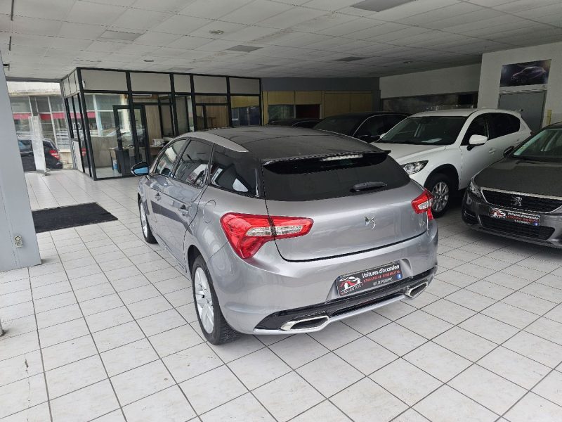 DS DS 5 BLUEHDI 180CH BE CHIC S&S EAT6 ANNEE2016 195000KM