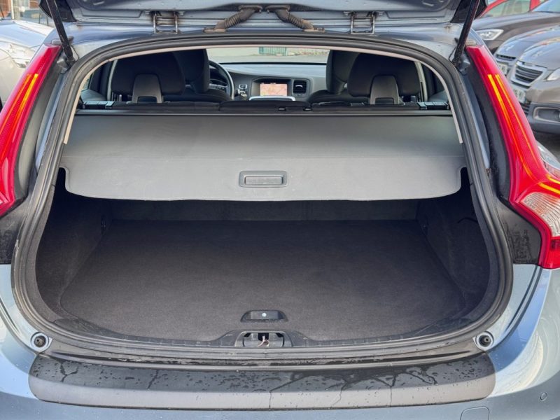 VOLVO  V60 D2 2.0 D 120CV DIN ET 6SC FISCAUX  2017