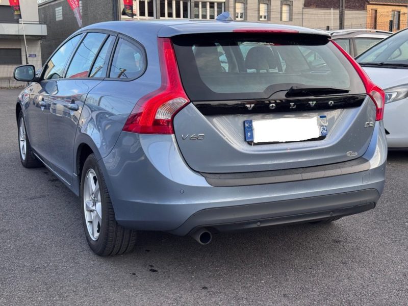 VOLVO  V60 D2 2.0 D 120CV DIN ET 6SC FISCAUX  2017