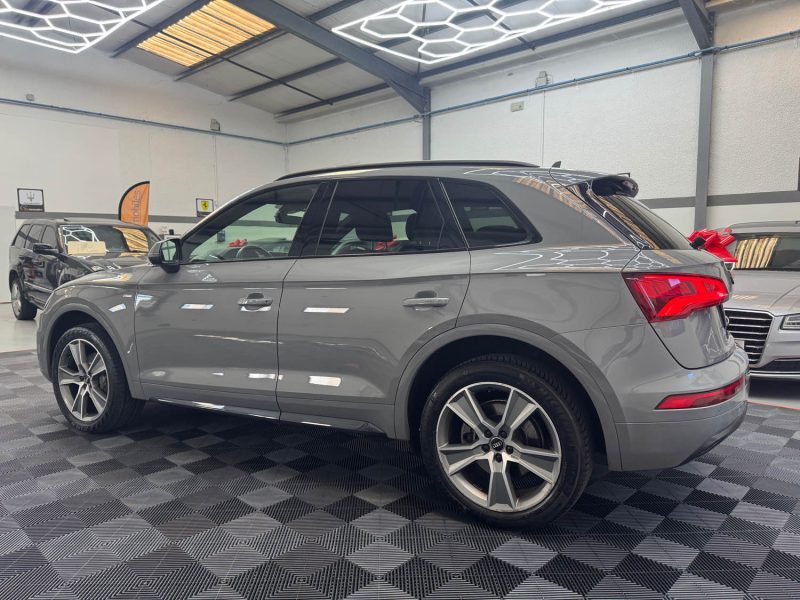 AUDI Q5 40 TDI 190ch S LINE QUATTRO S-TRONIC7 GARANTIE 12 MOIS GRIS NARDO RARE 