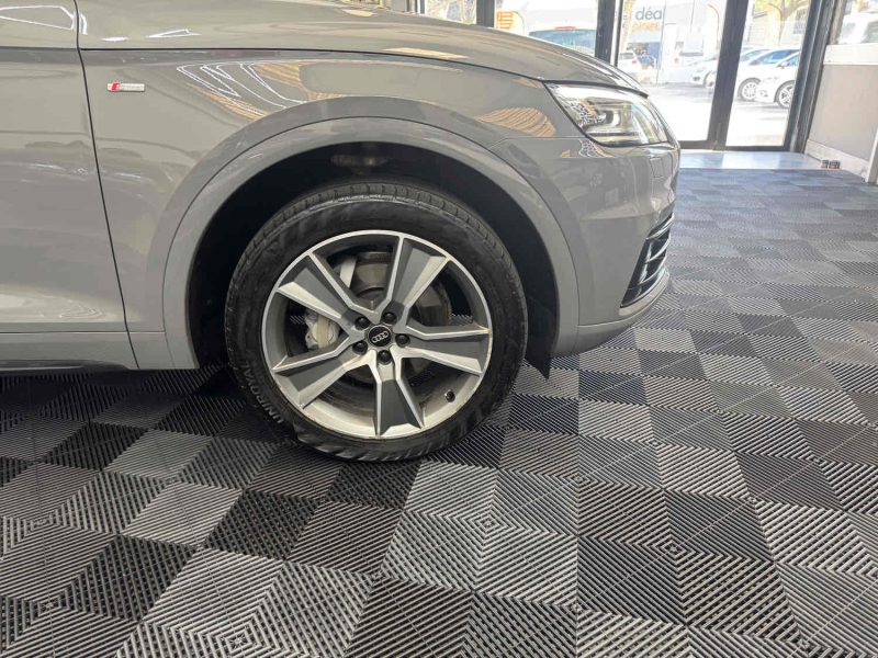 AUDI Q5 40 TDI 190ch S LINE QUATTRO S-TRONIC7 GARANTIE 24 MOIS GRIS NARDO RARE 