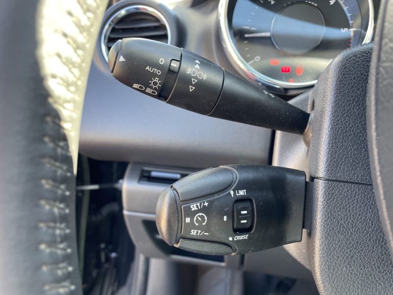 PEUGEOT 3008 1.6 HDI 112CV ROLAND GARROS  GARANTIE 3/12 MOIS 2012