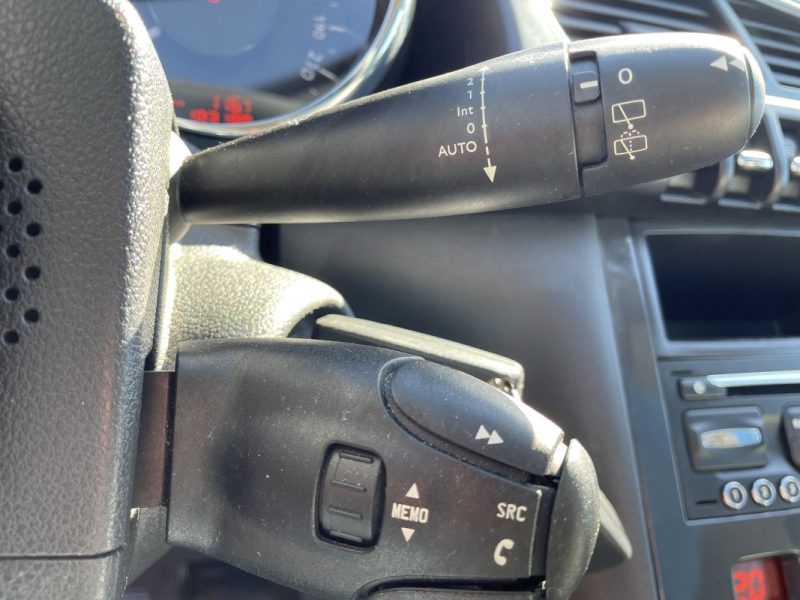 PEUGEOT 3008 1.6 HDI 112CV ROLAND GARROS  GARANTIE 3/12 MOIS 2012