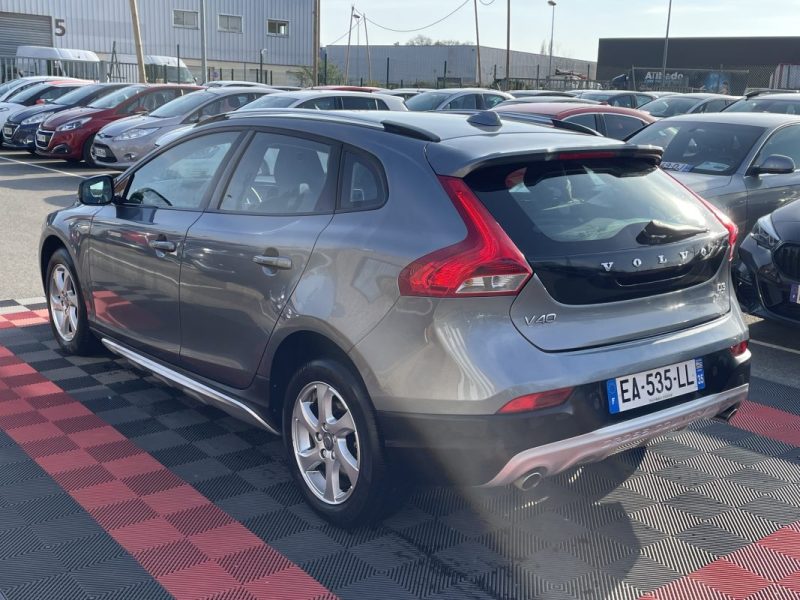 VOLVO V40  CROSSCOUNTRY 2.0 D3 149CV   GARANTIE 3/12 MOIS 2016