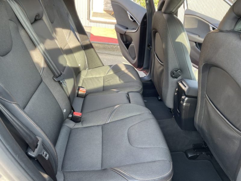 VOLVO V40  CROSSCOUNTRY 2.0 D3 149CV   GARANTIE 3/12 MOIS 2016