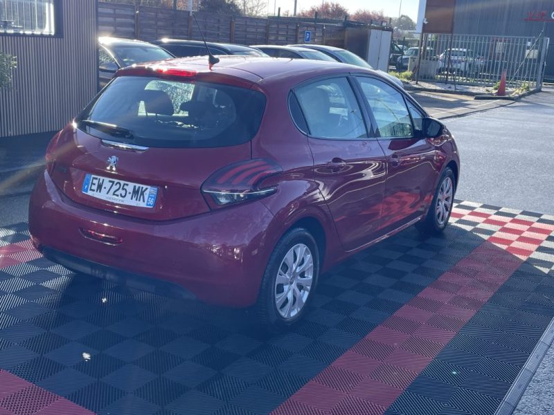 PEUGEOT 208 1.2L 68CV  5P  GARANTIE 3/12 MOIS 2018